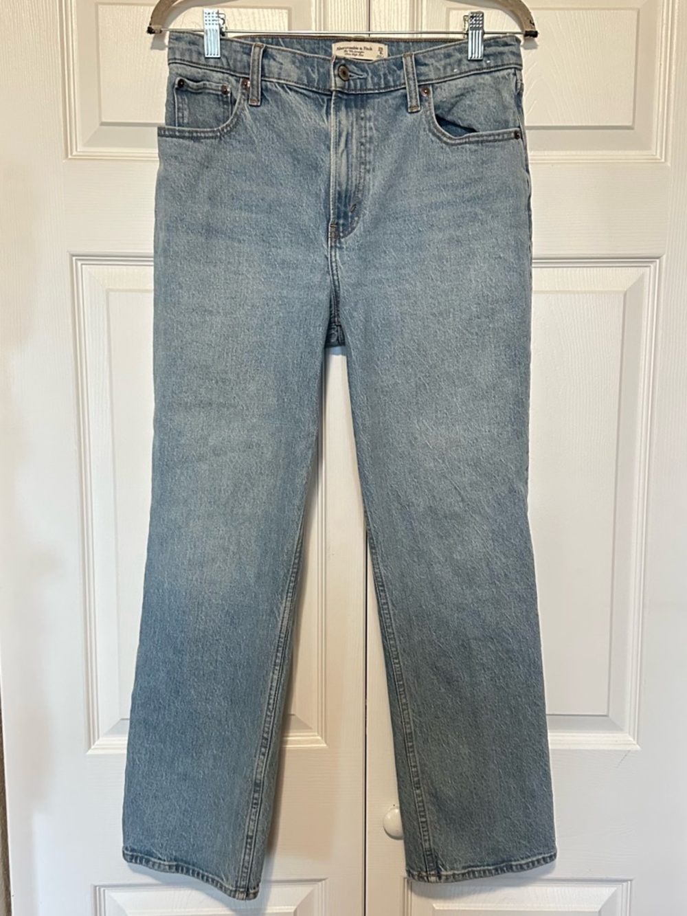 Abercrombie & Fitch The 90’s Straight Ultra High Rise Jeans